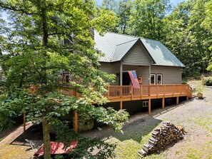 Unclassified image, 2 of 47, button - Rustic A-Frame Chalet with Hot Tub & Scenic Views in Mount Jackson, Virginia (Mount Jackson)
