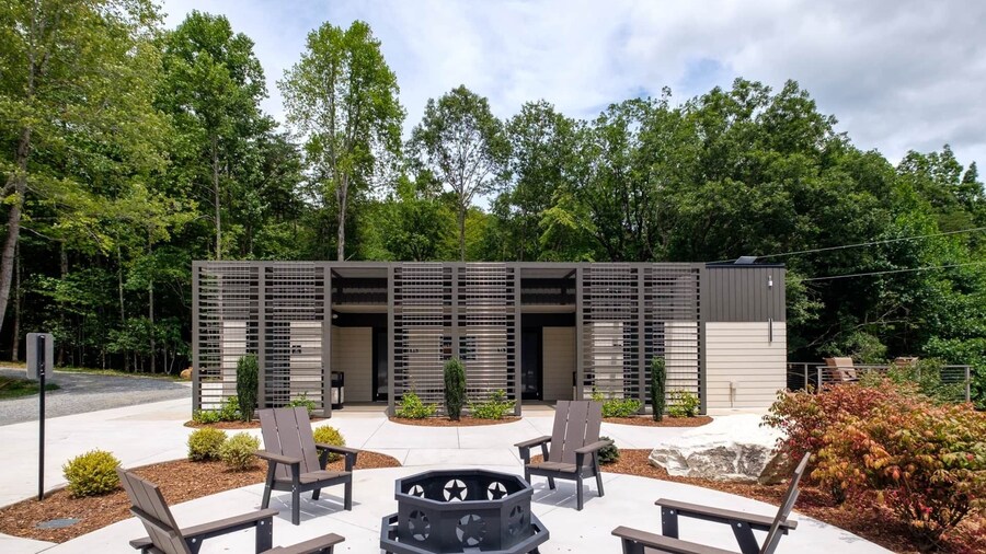 Creekside Yurt - The Dreamer