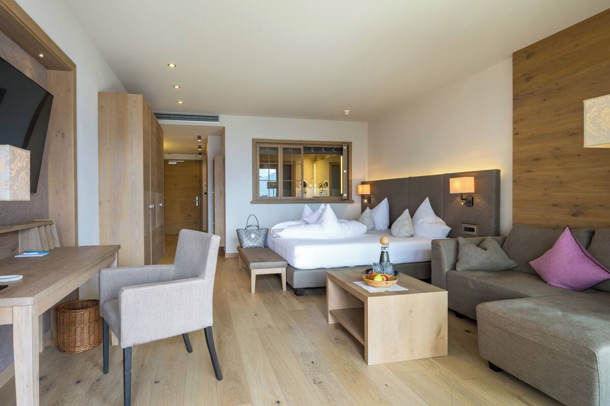 Superior Suite, Balcony, City View | In-room safe, soundproofing, free WiFi