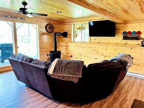 TV, fireplace, video games, ping pong