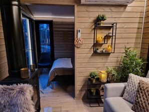 Chalet supérieur, vue sur la vallée | Aire de séjour | Foyer