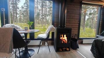 شاليه سوبيريور - منظر للحديقة | منطقة المعيشة