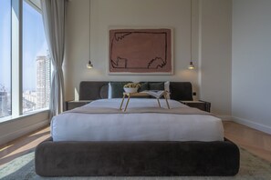 In-room safe, blackout curtains, free WiFi, bed sheets