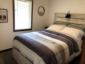 3 bedrooms, WiFi, bed sheets
