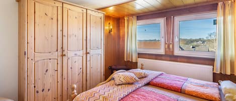 1 chambre, fer et planche Ă repasser, Wi-Fi, literie fournie