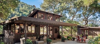 Oak Haven Retreat | Home & Cottage + Hot Tub