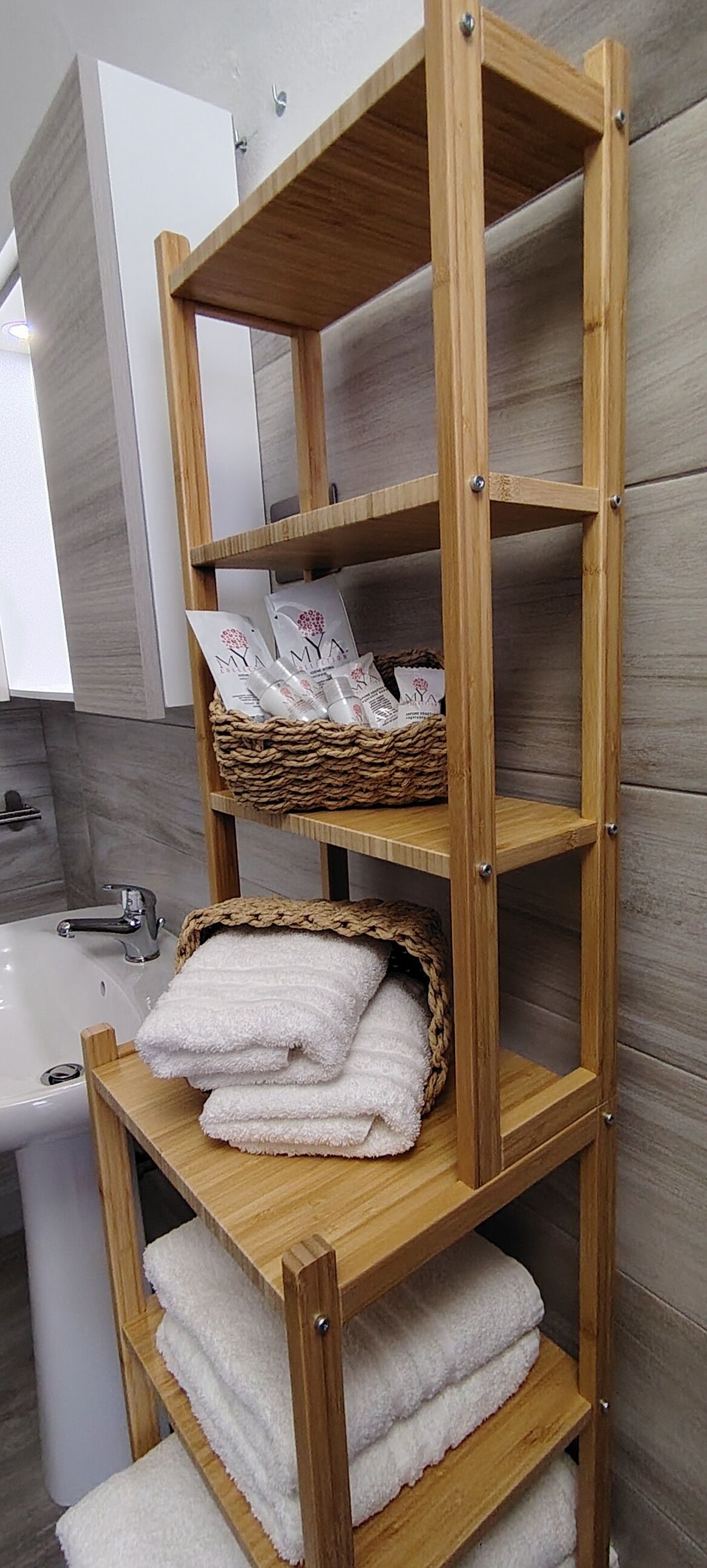 Dusche, Haartrockner, Bidet, Handtücher