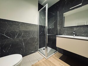 ヘアドライヤー、タオル