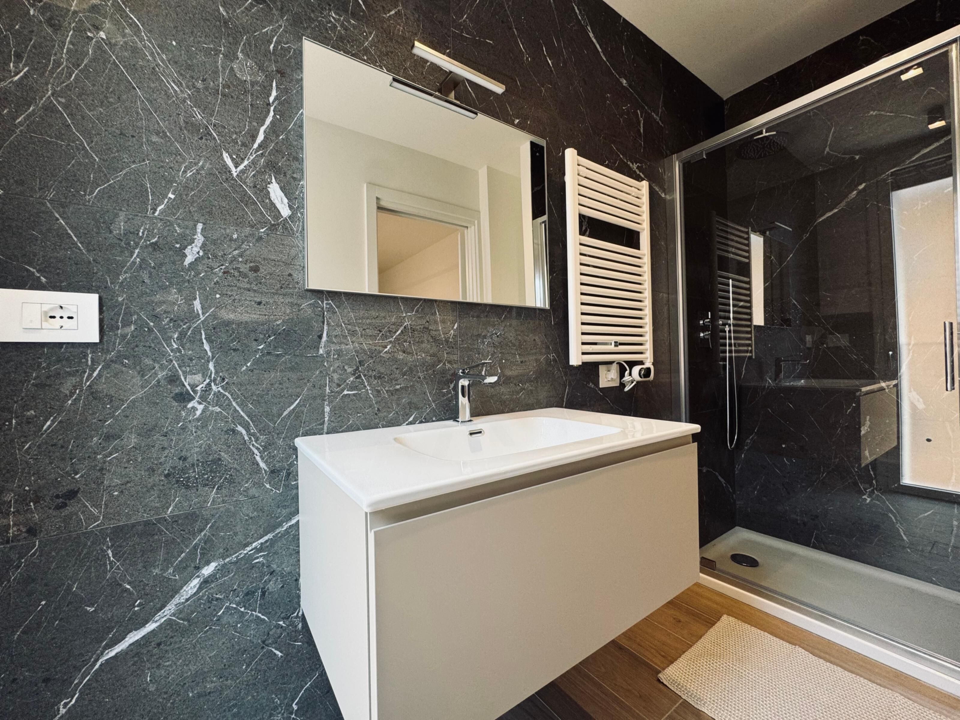 Haartrockner, Handtücher