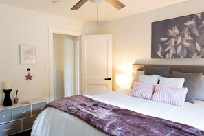 2 habitaciones, escritorio, tabla de planchar con plancha y wifi gratis 
