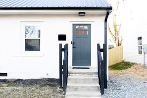 Exterior detail - 2 Bedroom in Downtown High Point, Children`s Museum (High Point)