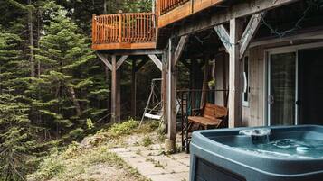 Bañera de hidromasaje al aire libre