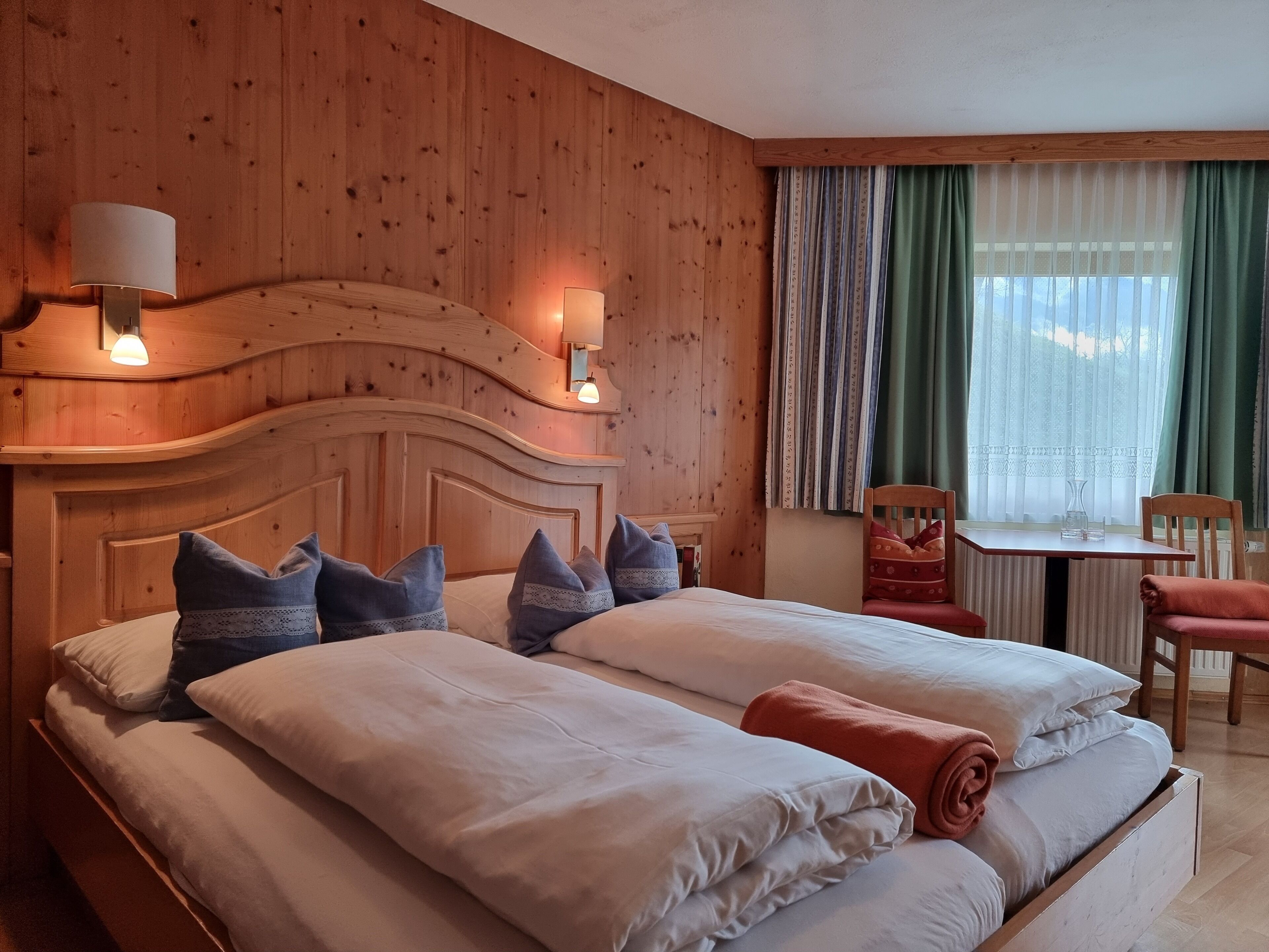 In-room safe, free WiFi