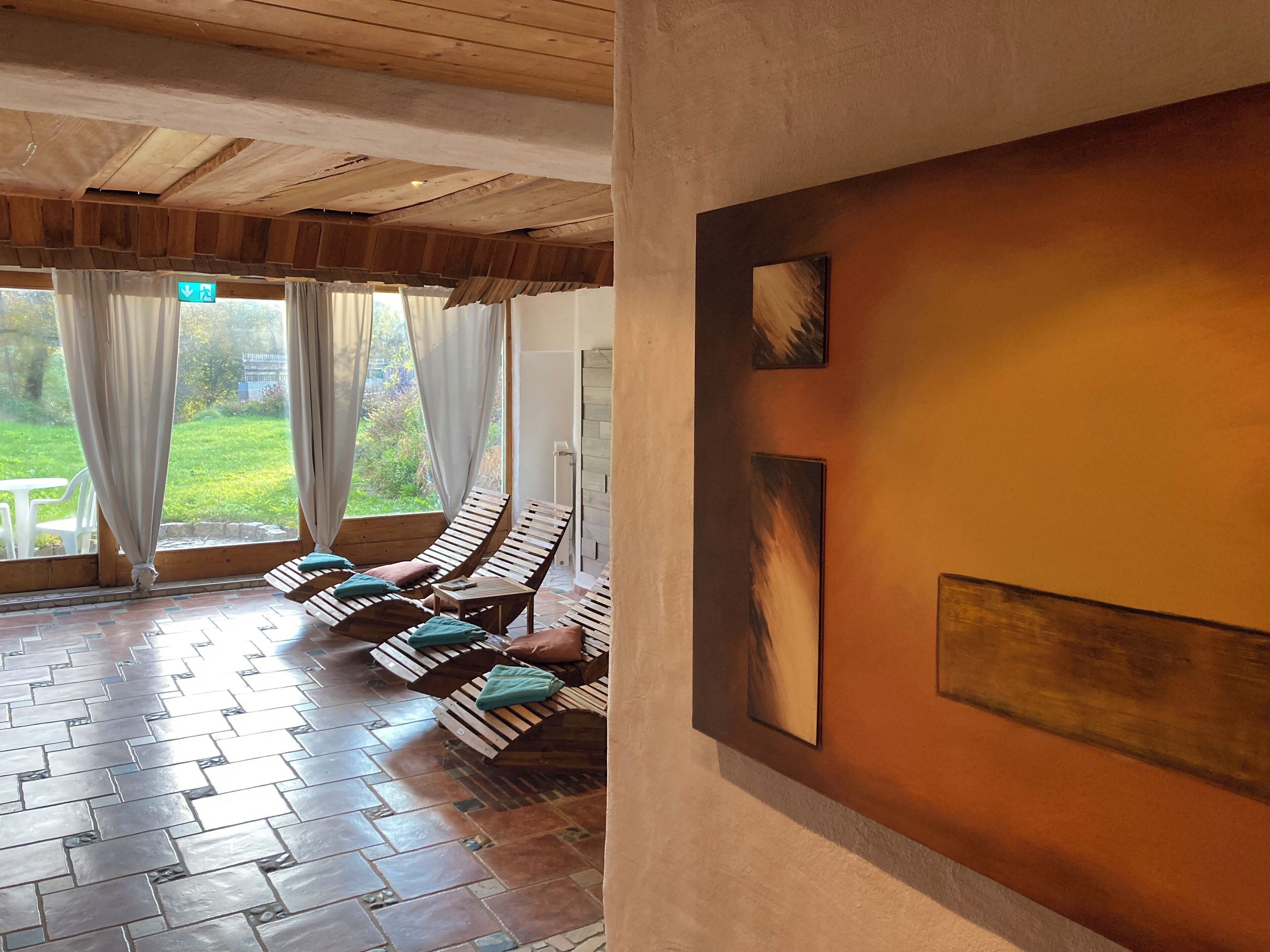 Sauna, Dampfbad, Massageanwendungen