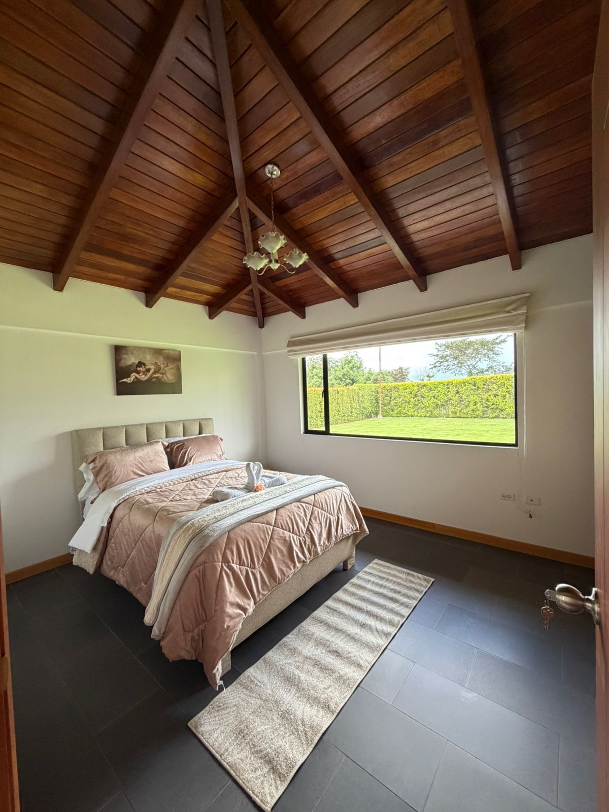 2 sovrum, internet och sängkläder