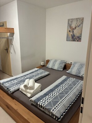 Laptop workspace, free WiFi