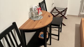 Laptop workspace, free WiFi