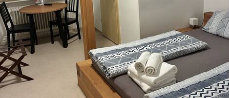 Laptop workspace, free WiFi