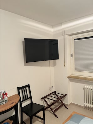 مساحة عمل للكمبيوتر المحمول وواي فاي مجانًا