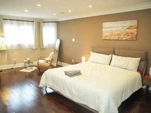 5 Schlafzimmer, Bügeleisen/Bügelbrett, WLAN