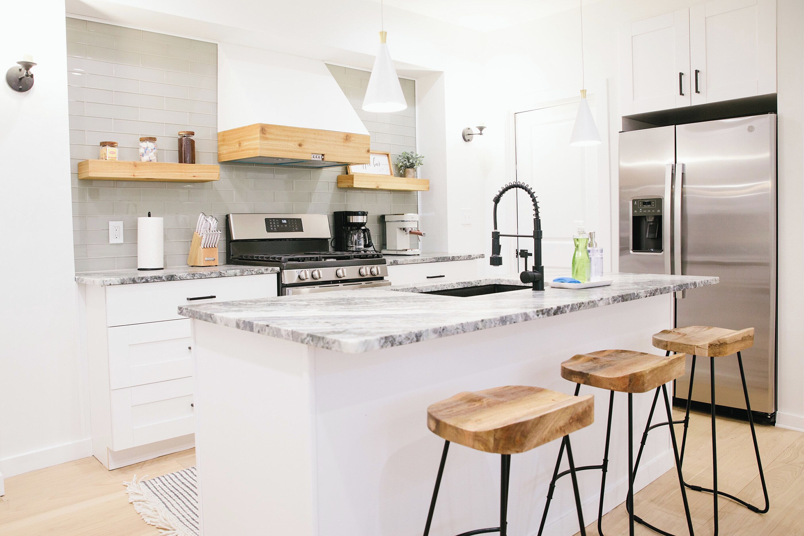 Microwave, oven, stovetop, dishwasher