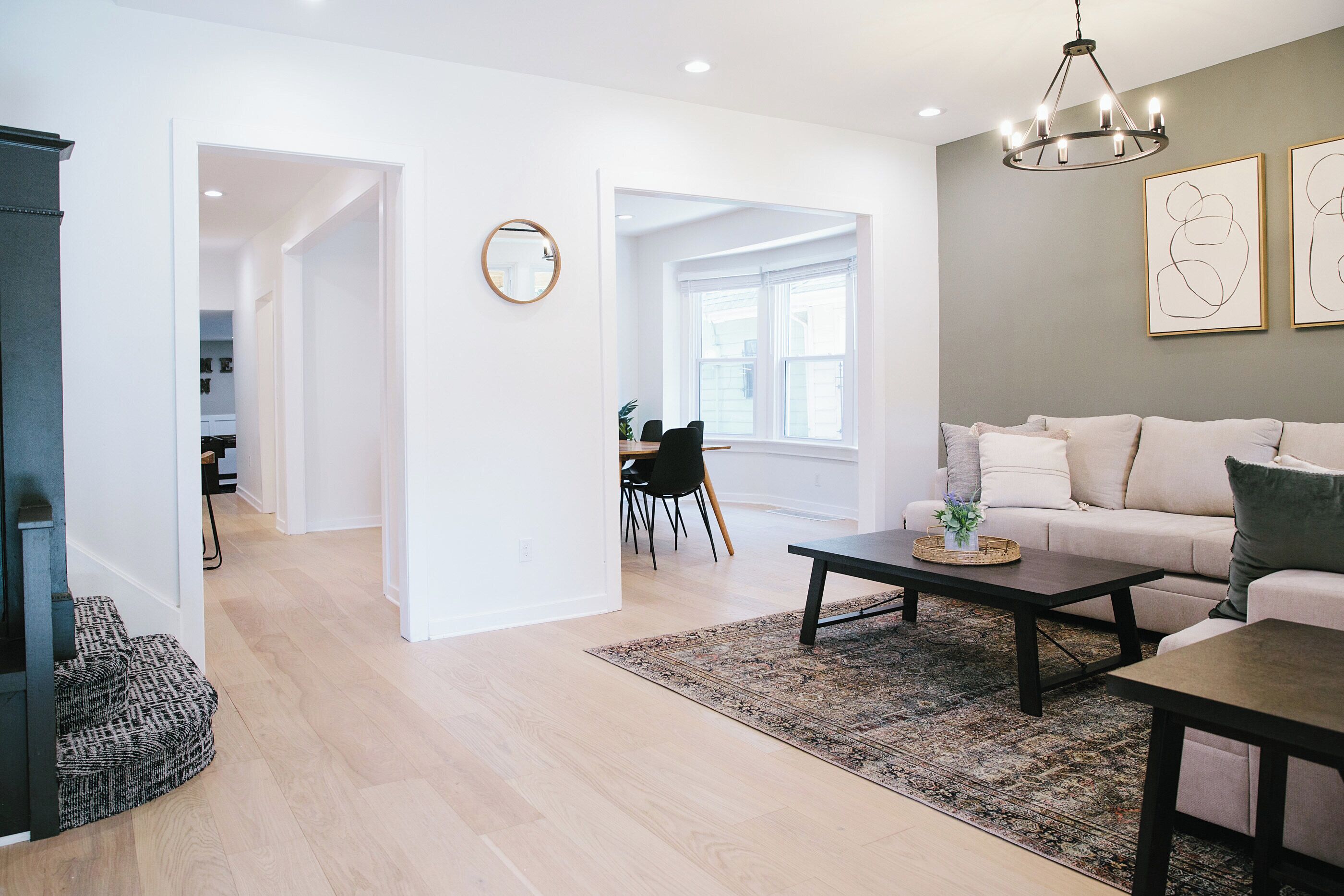 Spacious 4br Urban Retreat: Perfect Launchpad For Your Vacation In Heart Of Kc - Kansas City, MO