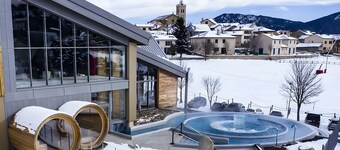 Holiday Home 'La Grange De La Petite Ourse' with Lake View and Wi-Fi