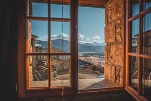 Interior - Holiday Home 'La Grange De La Petite Ourse' with Lake View and Wi-Fi (Les Angles)