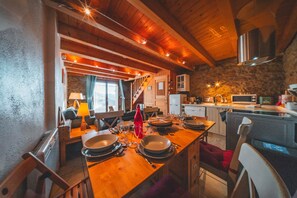 Dining - Holiday Home 'La Grange De Cassiopée' with Lake View and Wi-Fi (Les Angles)