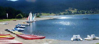 Holiday Home 'La Grange De Cassiopée' with Lake View and Wi-Fi