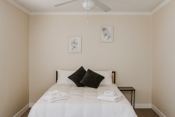 2 chambres, accès au Wi-Fi (inclus), literie fournie