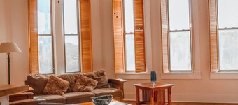 15 % off Winter Deal | Historic Bank | Wi-Fi | Close to Purdue