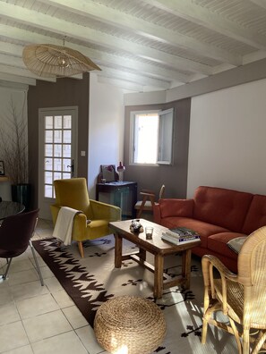 Televisión, libros, estéreo