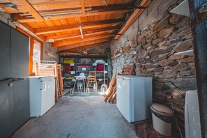 Interior - Holiday Home 'Cottage des Pléiades' with Lake View and Wi-Fi (Les Angles)