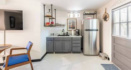 Cozy Studio Apt | 1 Miles from Casino