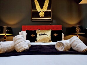 1 bedroom, iron/ironing board, Internet, bed sheets - Hamilton Luxury Holiday Let’s- The Studio (Cabus)