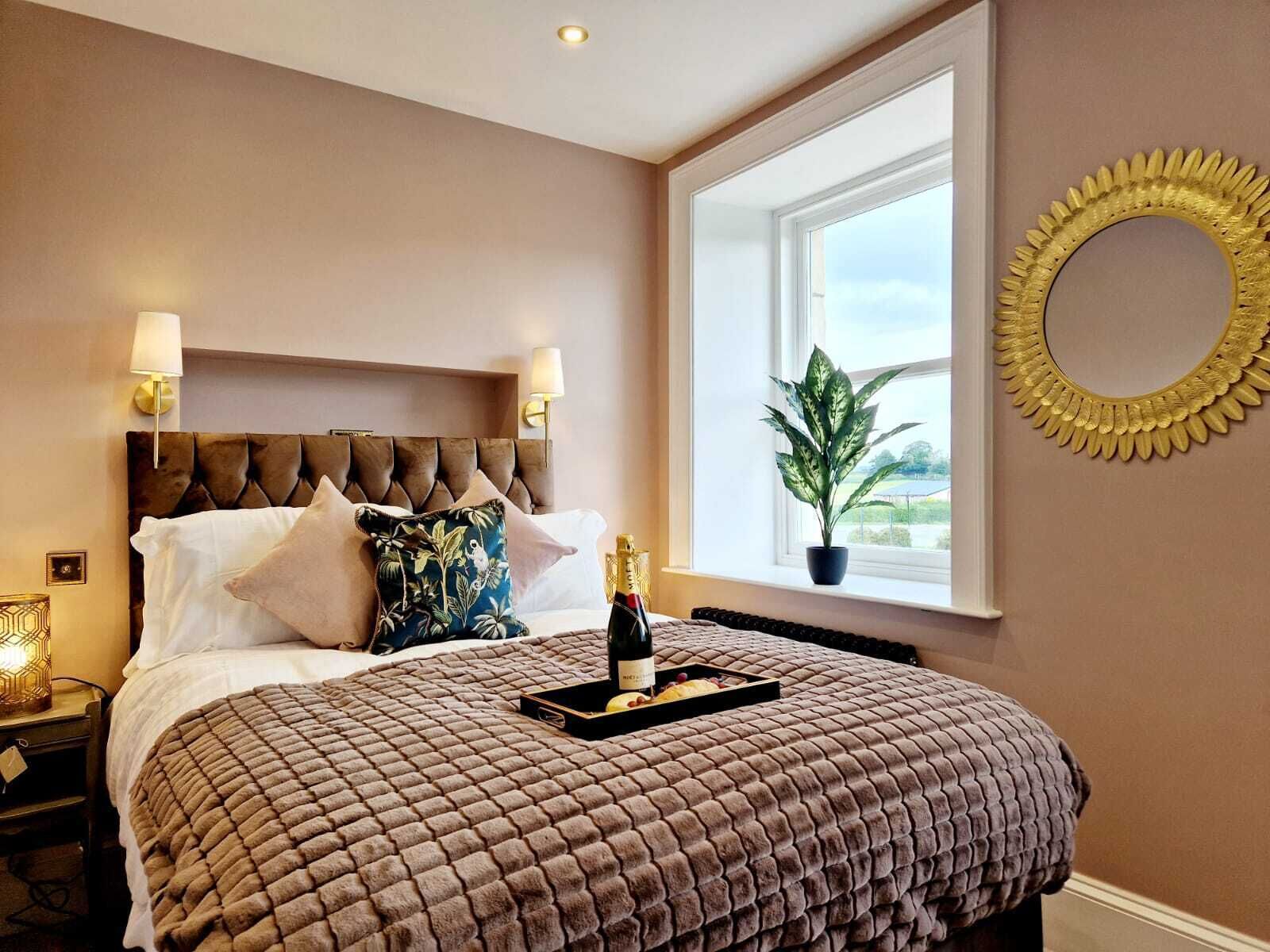 3 bedrooms, iron/ironing board, Internet, bed sheets