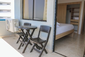 2 عدّة غرف نوم ومكواة/لوح كي وواي فاي مجانًا وملاءات أسرّة