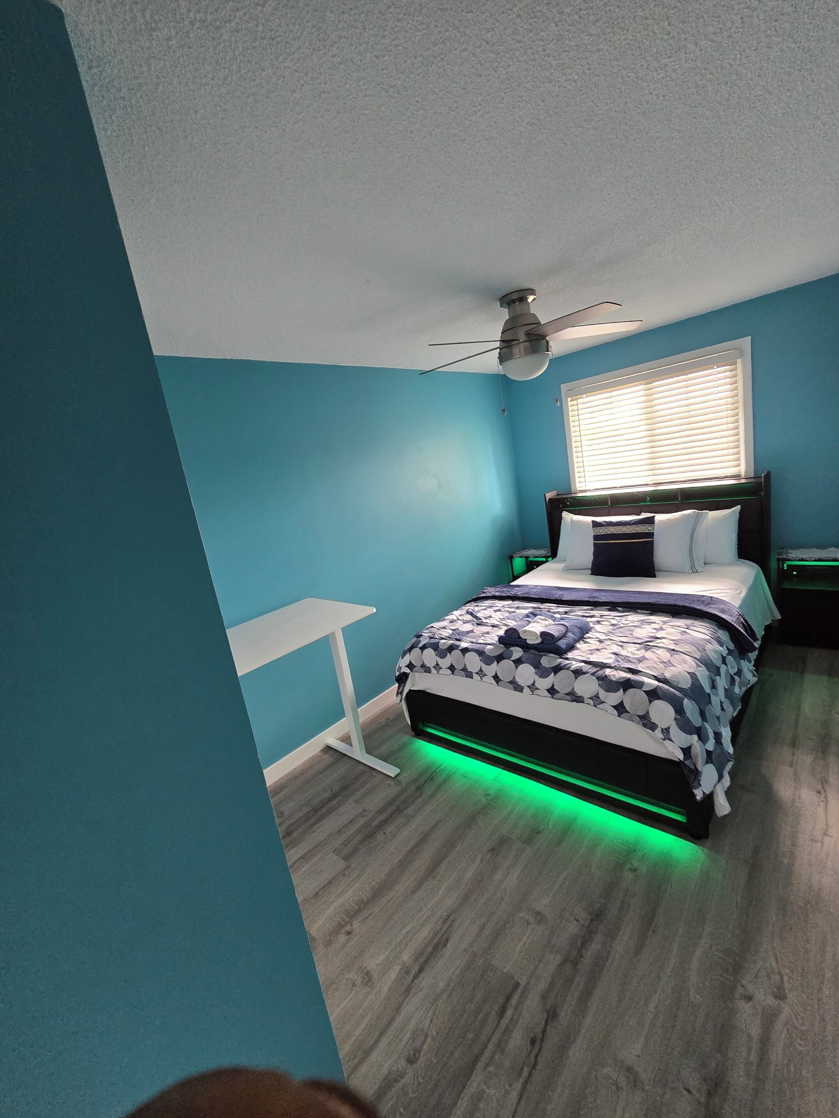 3 chambres, fer et planche à repasser, accès Internet, draps fournis