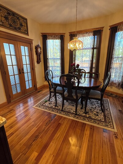 Historic 1904 Bed & Breakfast Suite 2 Blocks from Downtown Fort Morgan