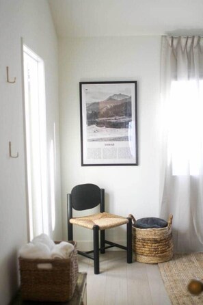 Interior - Rooftop w/ Ocean Views, 2 Bedroom Beach Townhouse (Manhattan Beach)