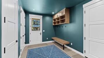 Studio (4 Bedrooms) | Ngoại thất