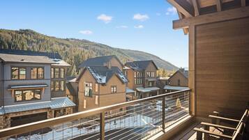 Studio (4 Bedrooms) | Exterior