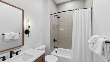 Studio (4 Bedrooms) | Exterior