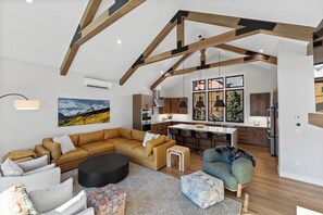 Studio (4 Bedrooms) | Exterior