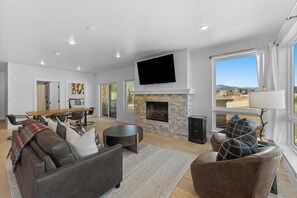 Condo (2 Bedrooms) | Property amenity - Bw1105-2 (Keystone)