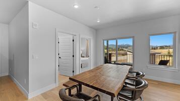 Condo (2 Bedrooms) | Exterior