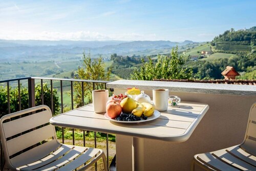 Verduno Panorama - Stylish Apartment in the Langhe