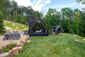 Exterior - The A-Frame Collection - Solace (Balsam Grove)