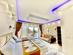 Premier Studio Suite | Desk, laptop workspace